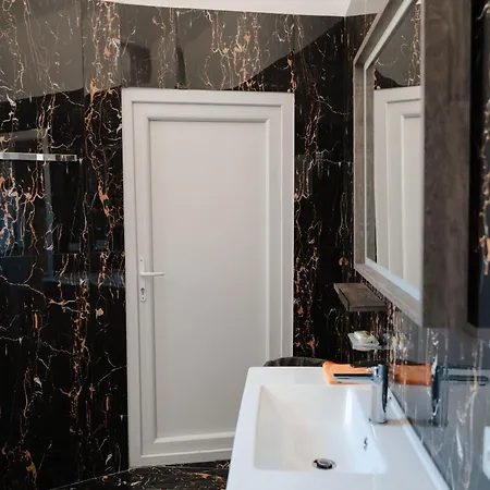 Apartament Luxury In *